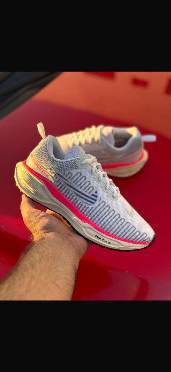 NIKE ZOOMX AIR