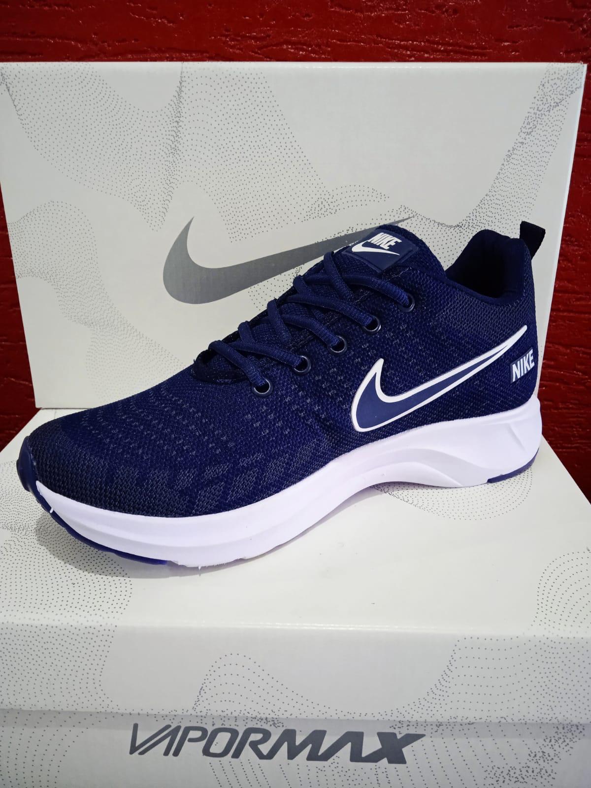 NIKE SPORT RUNNING