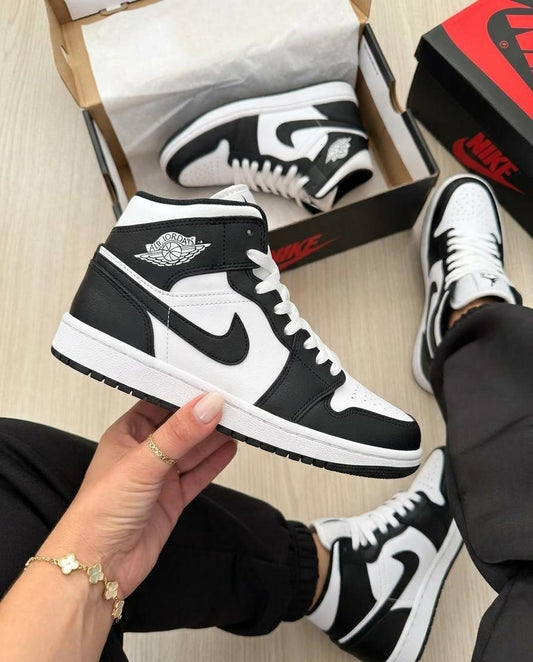 JORDAN 1 PANDA